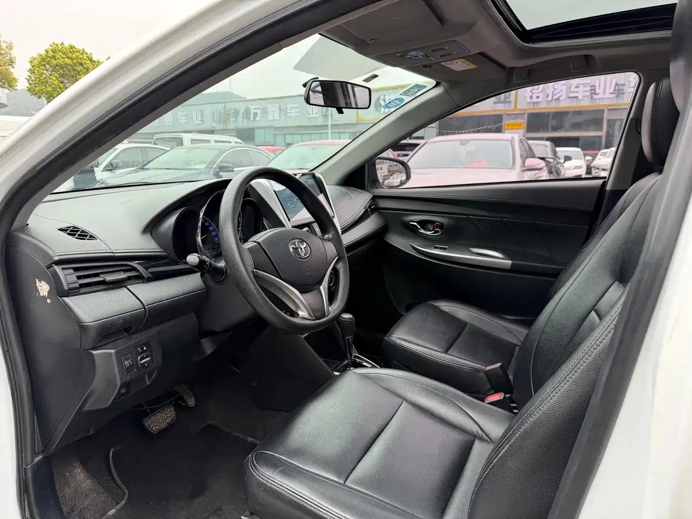YARiS L Zhixuan 2016 Facelift 1.5G CVT Dynamic Sunroof Edition — миниатюра 7