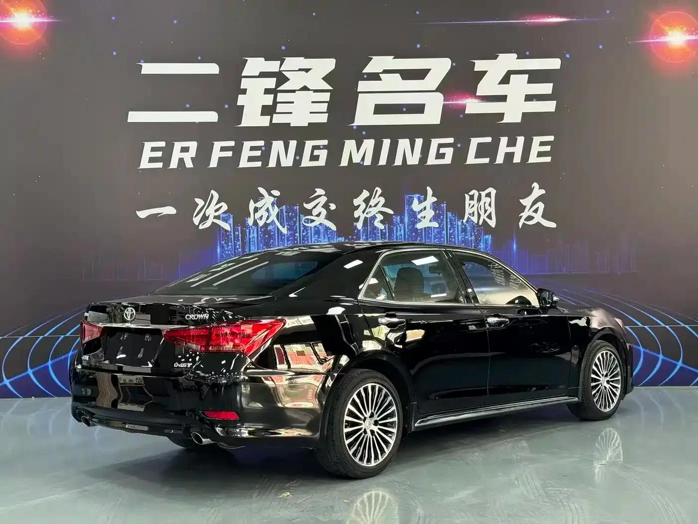 Crown 2018 2.0T Sport Edition — миниатюра 4