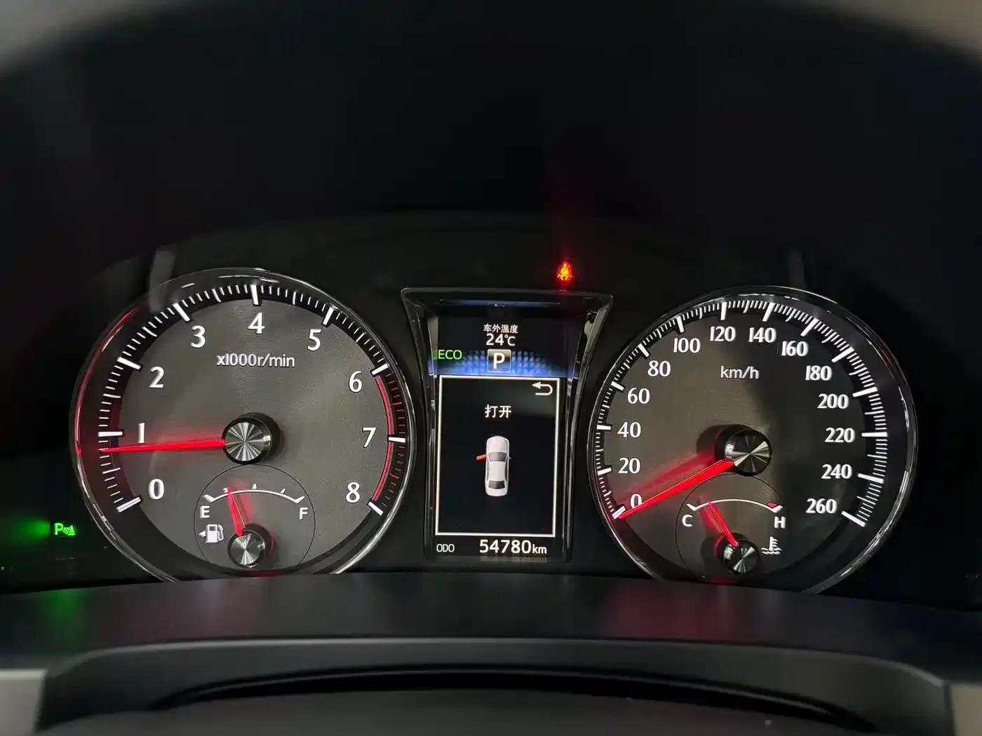 Crown 2018 2.0T Sport Edition — миниатюра 10