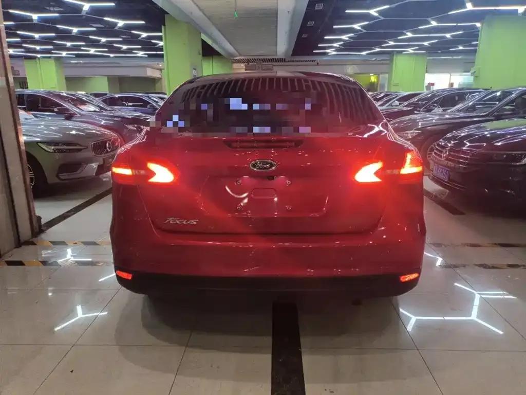 Ford Focus 2017 Sedan 1.6L Automatic Comfort Smart Edition — миниатюра 21