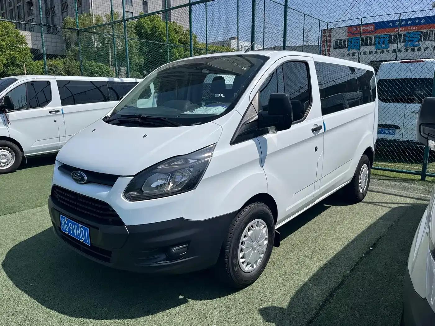 Ford Transit 2017 2.0T Diesel Multi-purpose Commercial Vehicle, Short Wheelbase, Low Roof, National IV Emission Standard — миниатюра 1