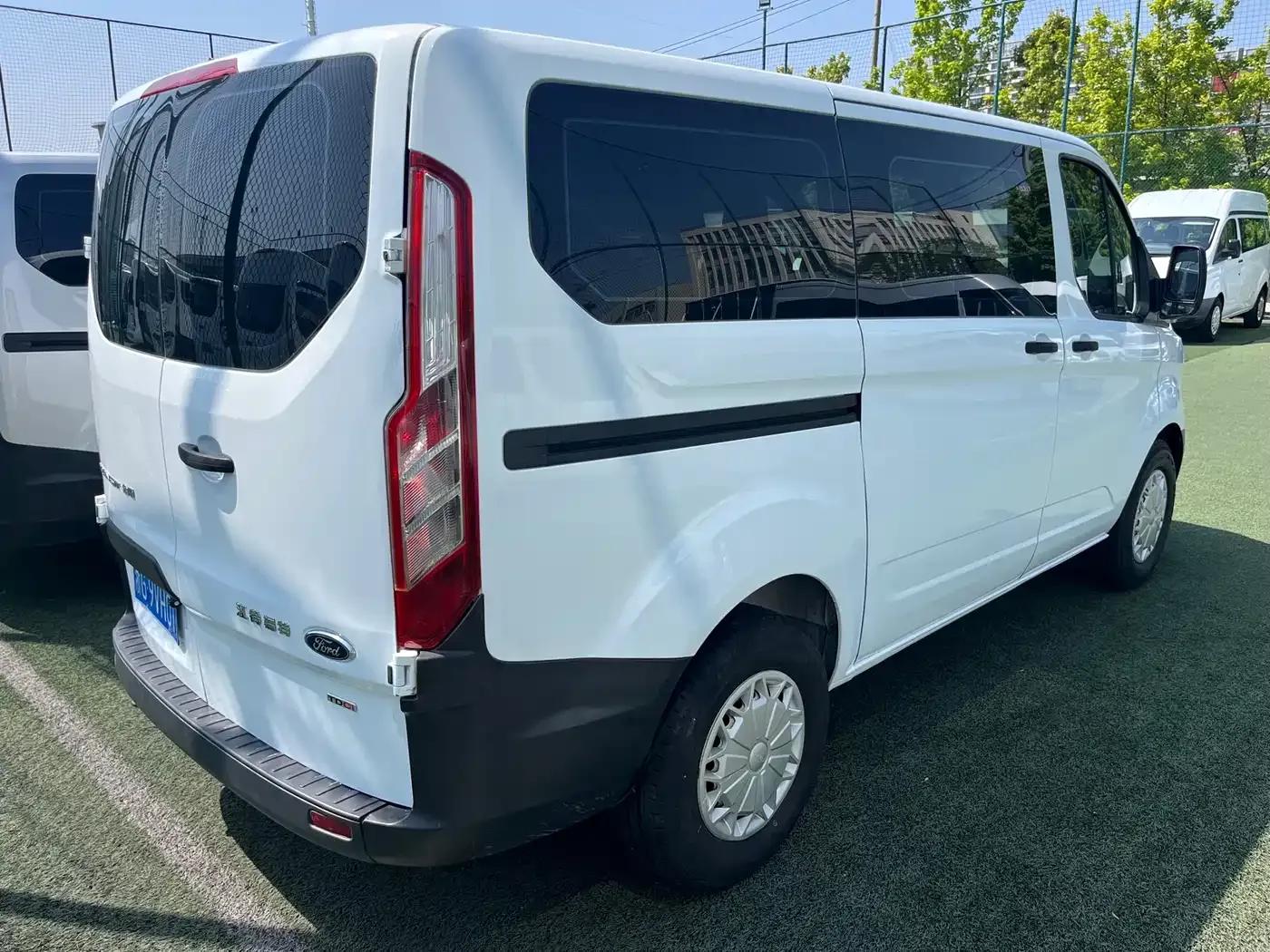 Ford Transit 2017 2.0T Diesel Multi-purpose Commercial Vehicle, Short Wheelbase, Low Roof, National IV Emission Standard — миниатюра 8