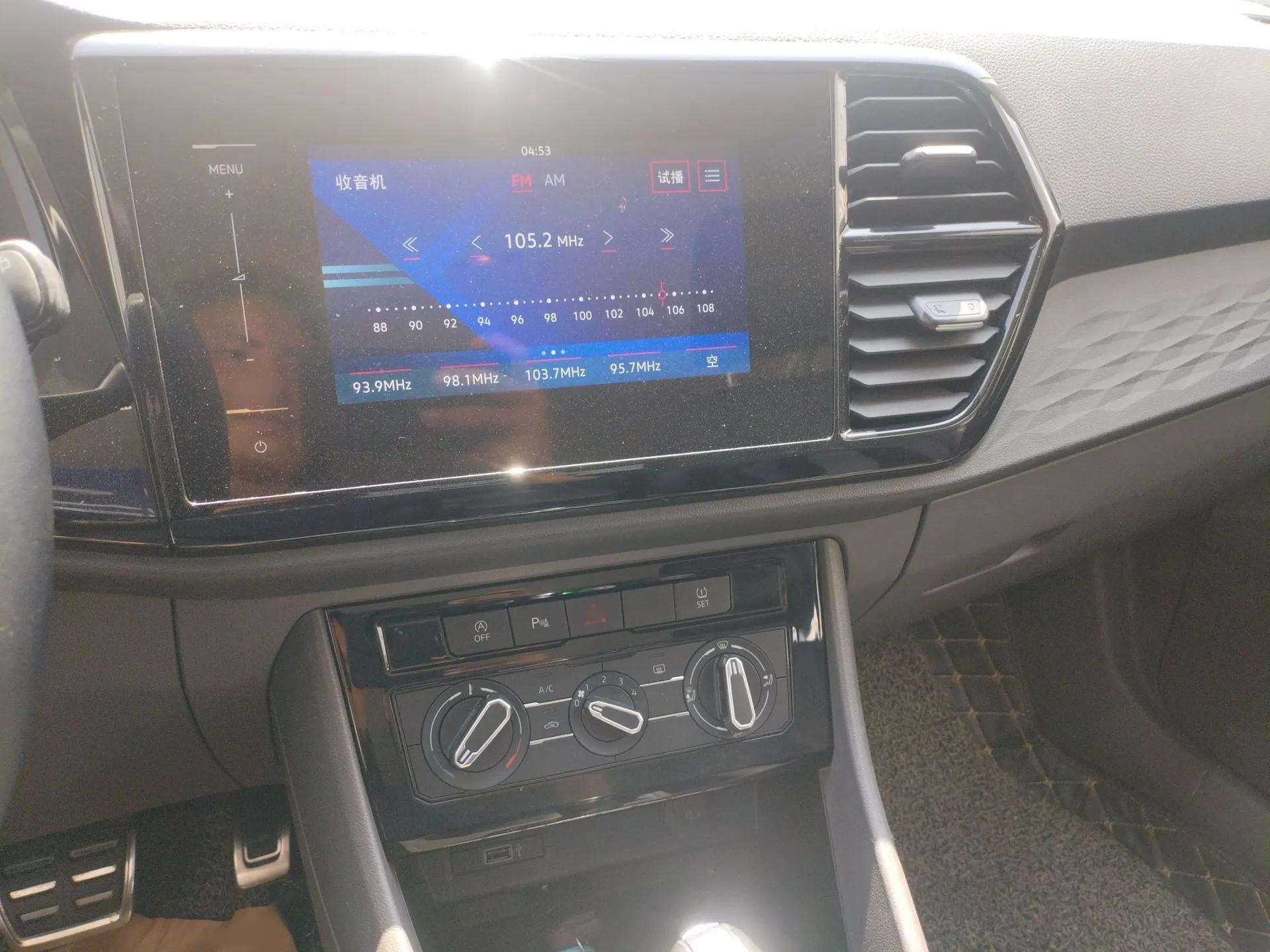 Jetta VS5 2019 280TSI Automatic Enjoyment Model — миниатюра 12