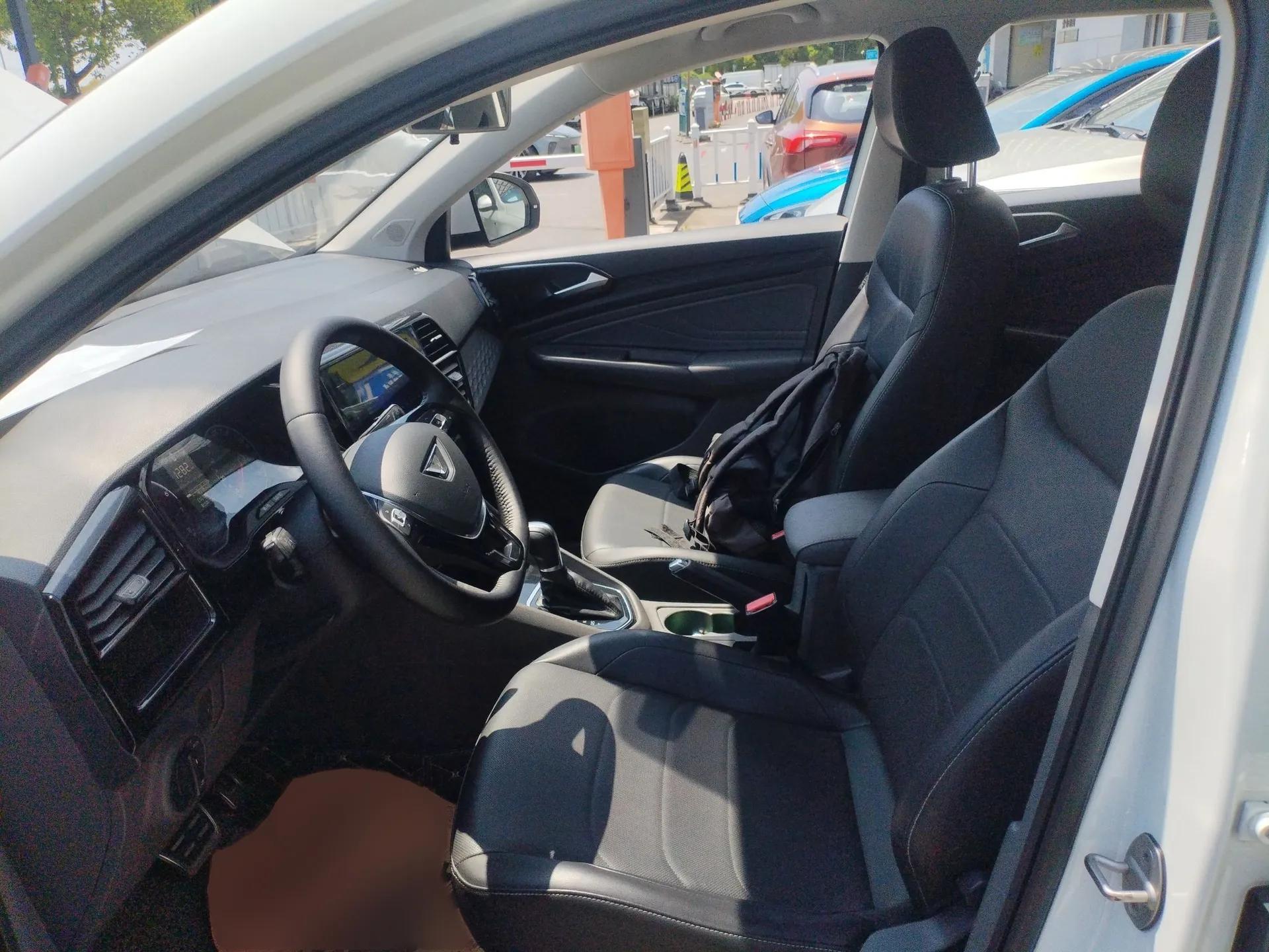 Jetta VS5 2019 280TSI Automatic Enjoyment Model — миниатюра 14