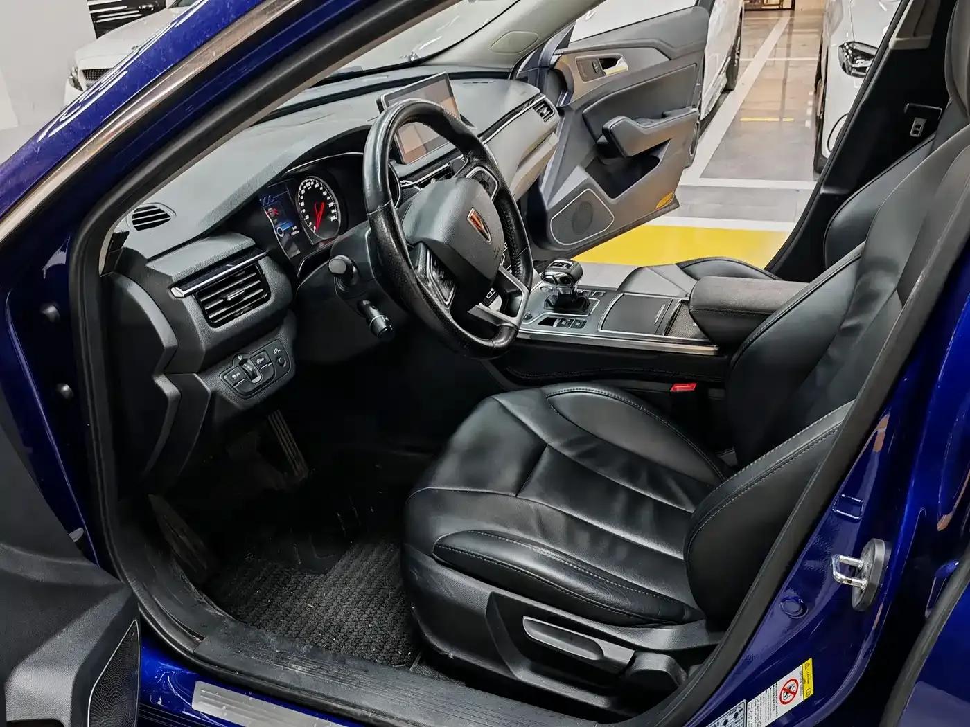 Hongqi H5 2020 1.5T DCT Flag Edition — миниатюра 13