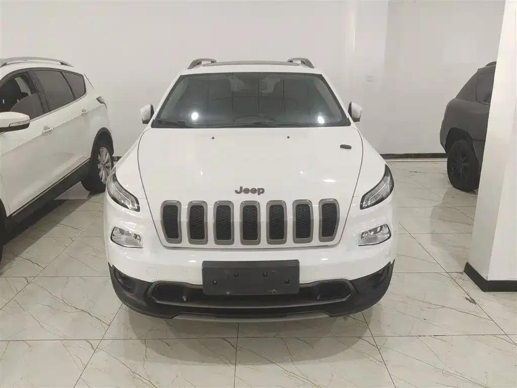Jeep Cherokee 2016 2.4L 75th Anniversary Edition — миниатюра 3