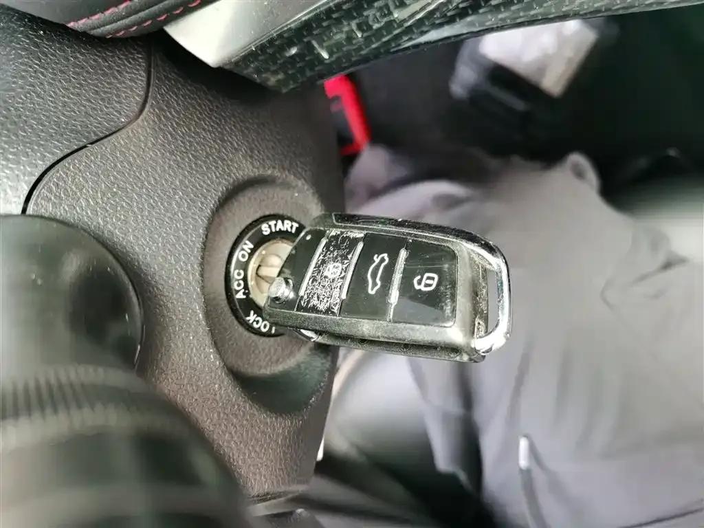 Refine S3 2017 1.6L CVT Luxury Intelligent Model — миниатюра 9