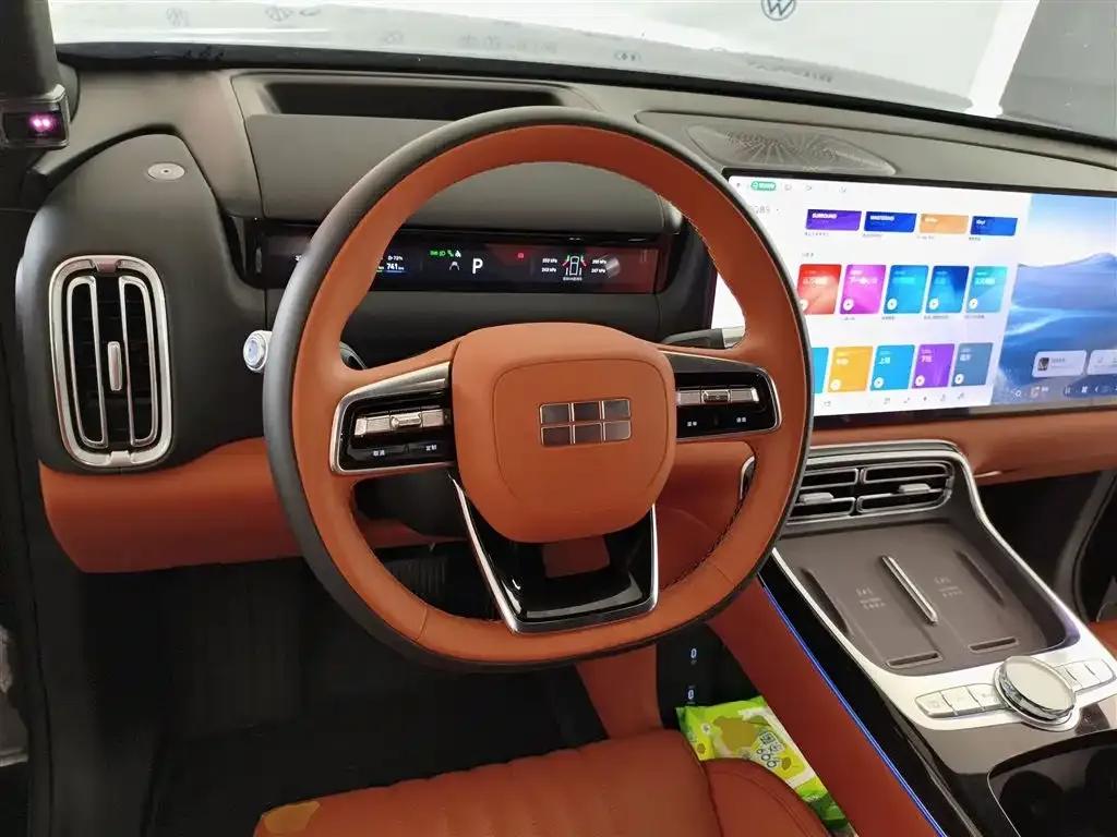 Galaxy M9 2025 210km/h AWD Navigator Edition — миниатюра 11
