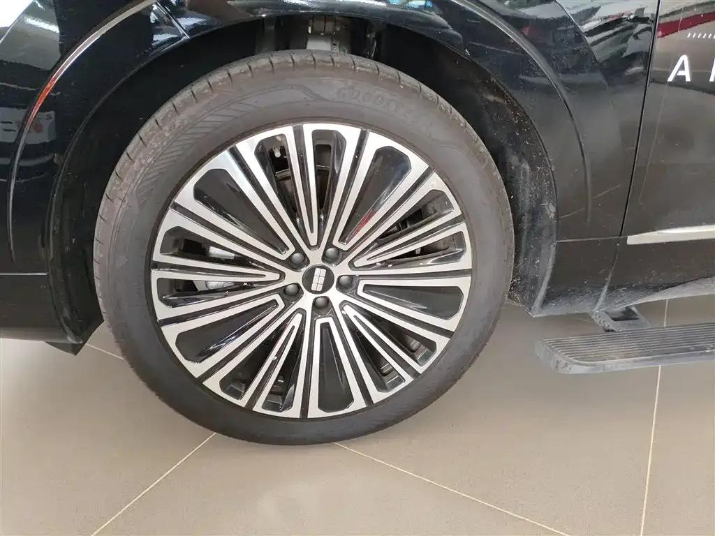Galaxy M9 2025 210km/h AWD Navigator Edition — миниатюра 23