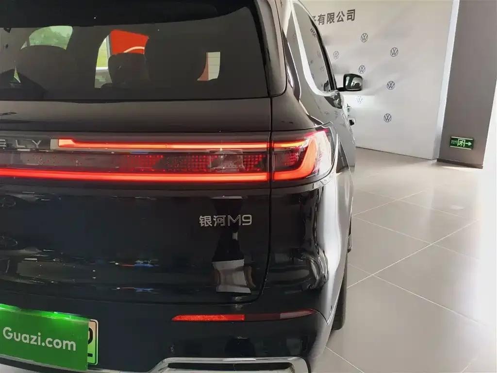 Galaxy M9 2025 210km/h AWD Navigator Edition — миниатюра 8
