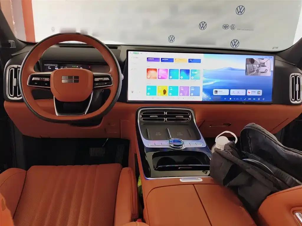 Galaxy M9 2025 210km/h AWD Navigator Edition — миниатюра 10