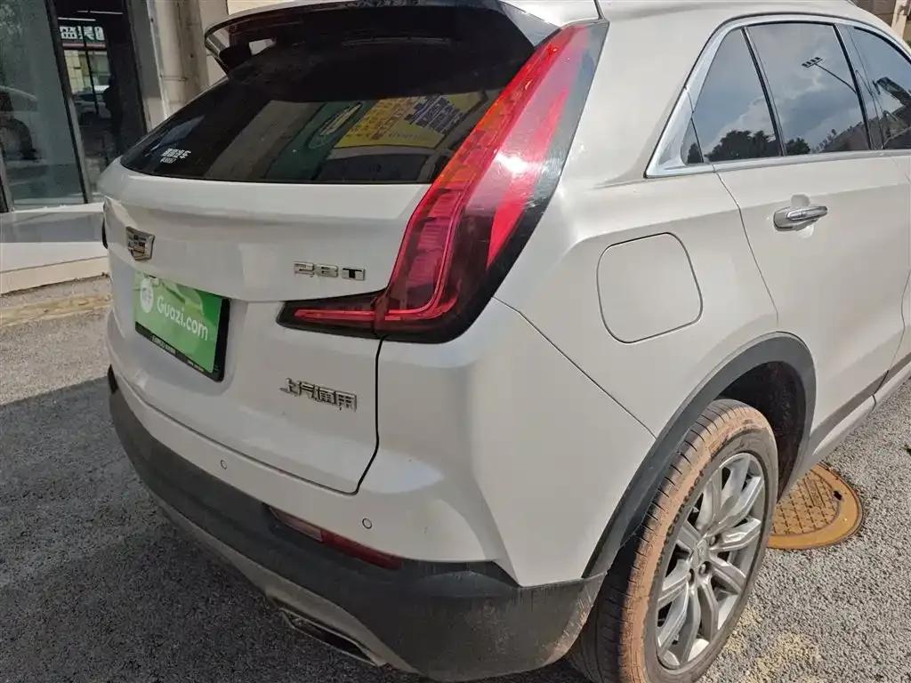 Cadillac XT4 2020 28T Two-Wheel Drive Premium Edition — миниатюра 8