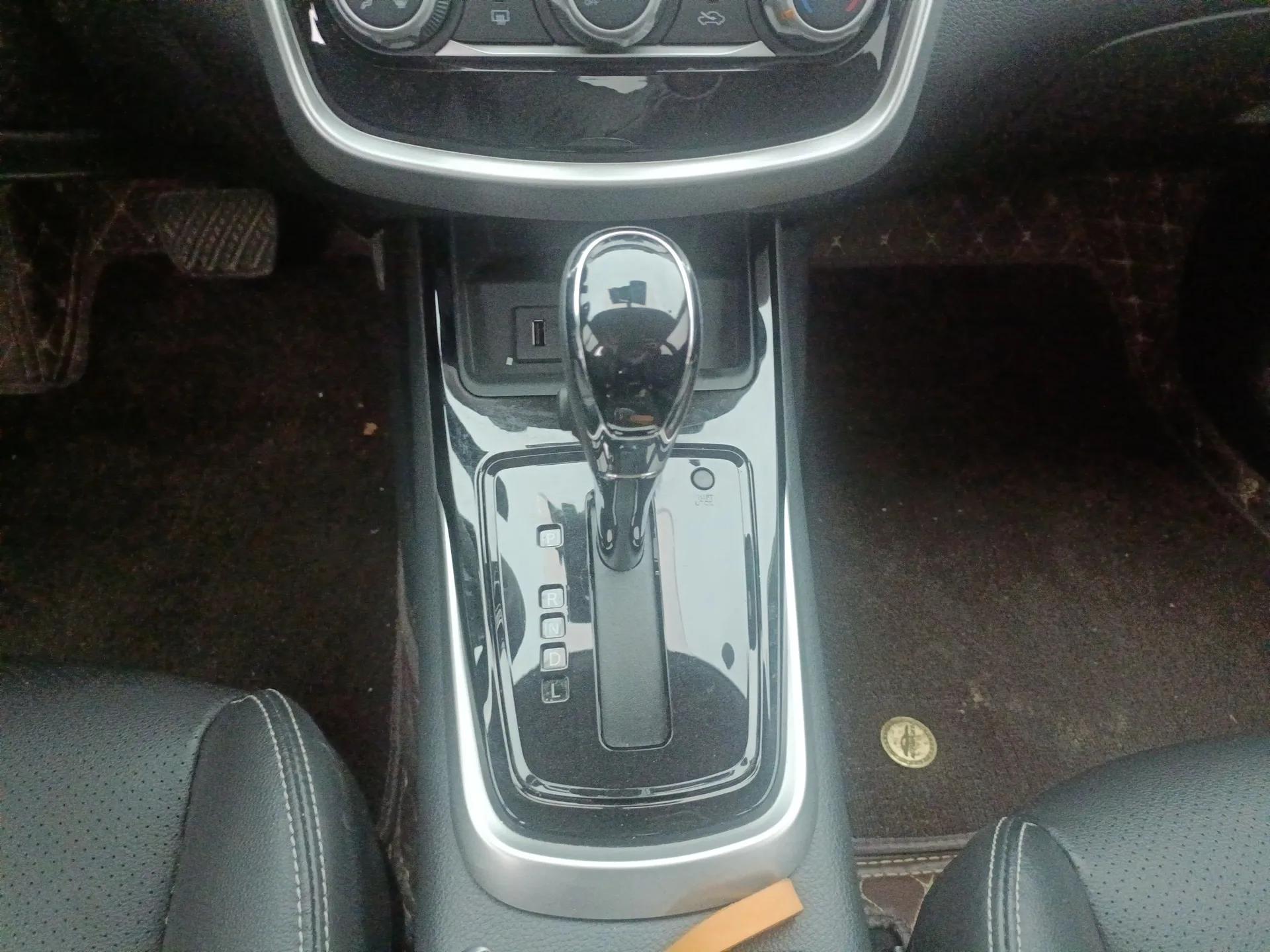 Nissan Tiida 2024 1.6L CVT Smart Drive Edition — миниатюра 17
