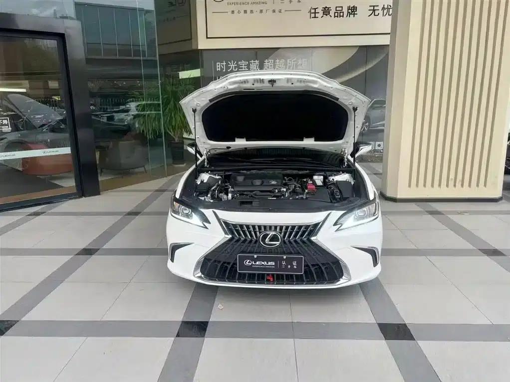 Lexus ES 2023 200 Premium Edition — миниатюра 3