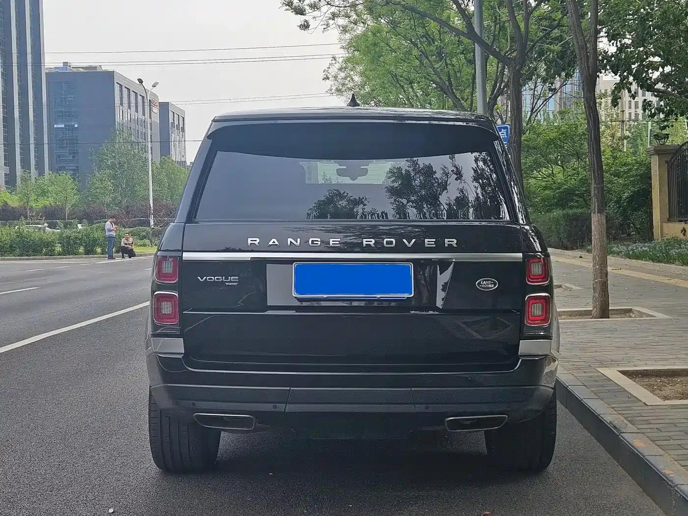 Range Rover 2021 3.0 L6 Legendary Long Wheelbase Classic Edition — миниатюра 5