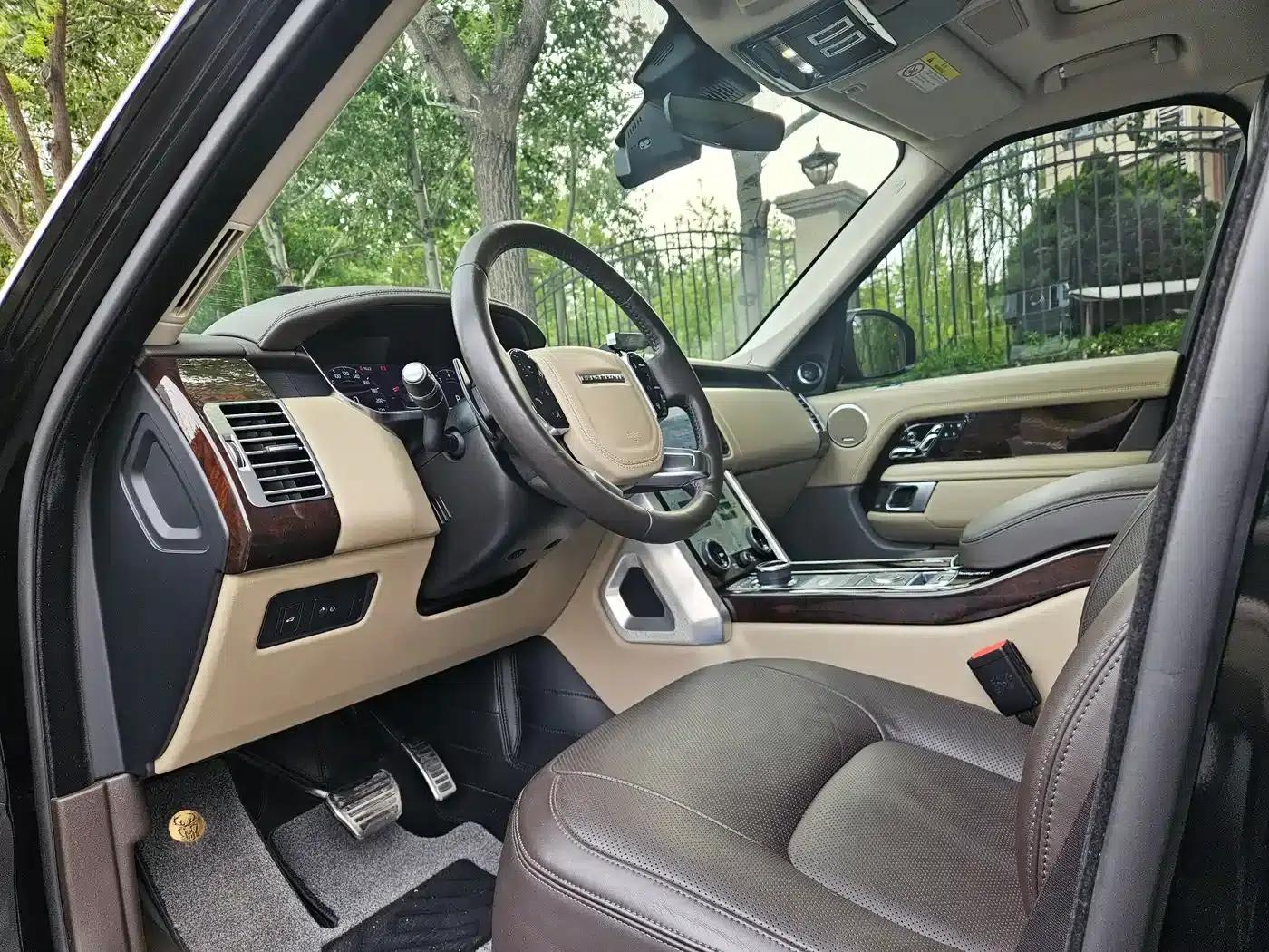 Range Rover 2021 3.0 L6 Legendary Long Wheelbase Classic Edition — миниатюра 6