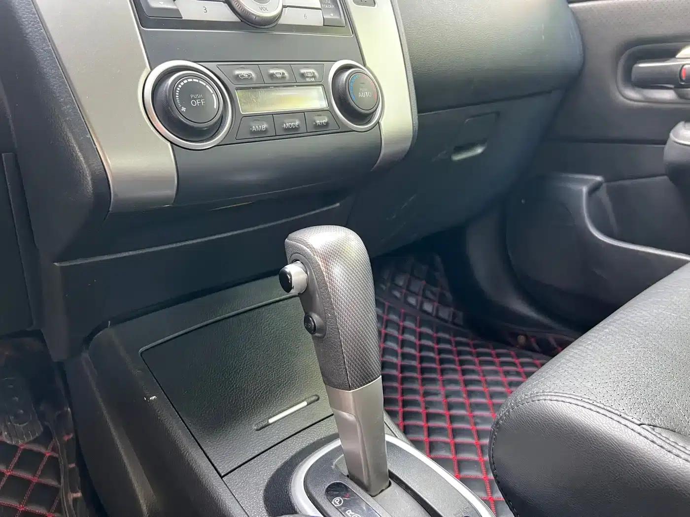 2008 Tiida 1.6L Automatic Intelligent — миниатюра 18