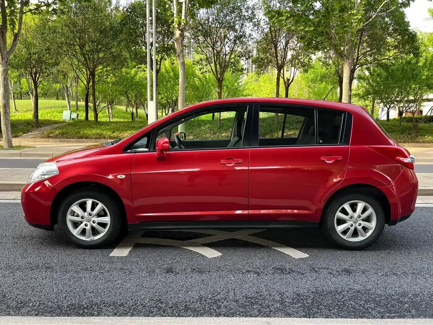 2008 Tiida 1.6L Automatic Intelligent — миниатюра 32