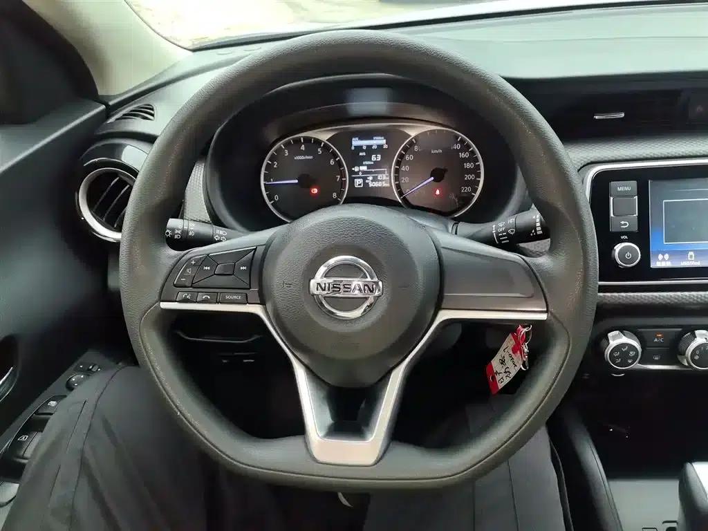 Nissan Kicks 2021 1.5L XL CVT Cool Edition — миниатюра 3