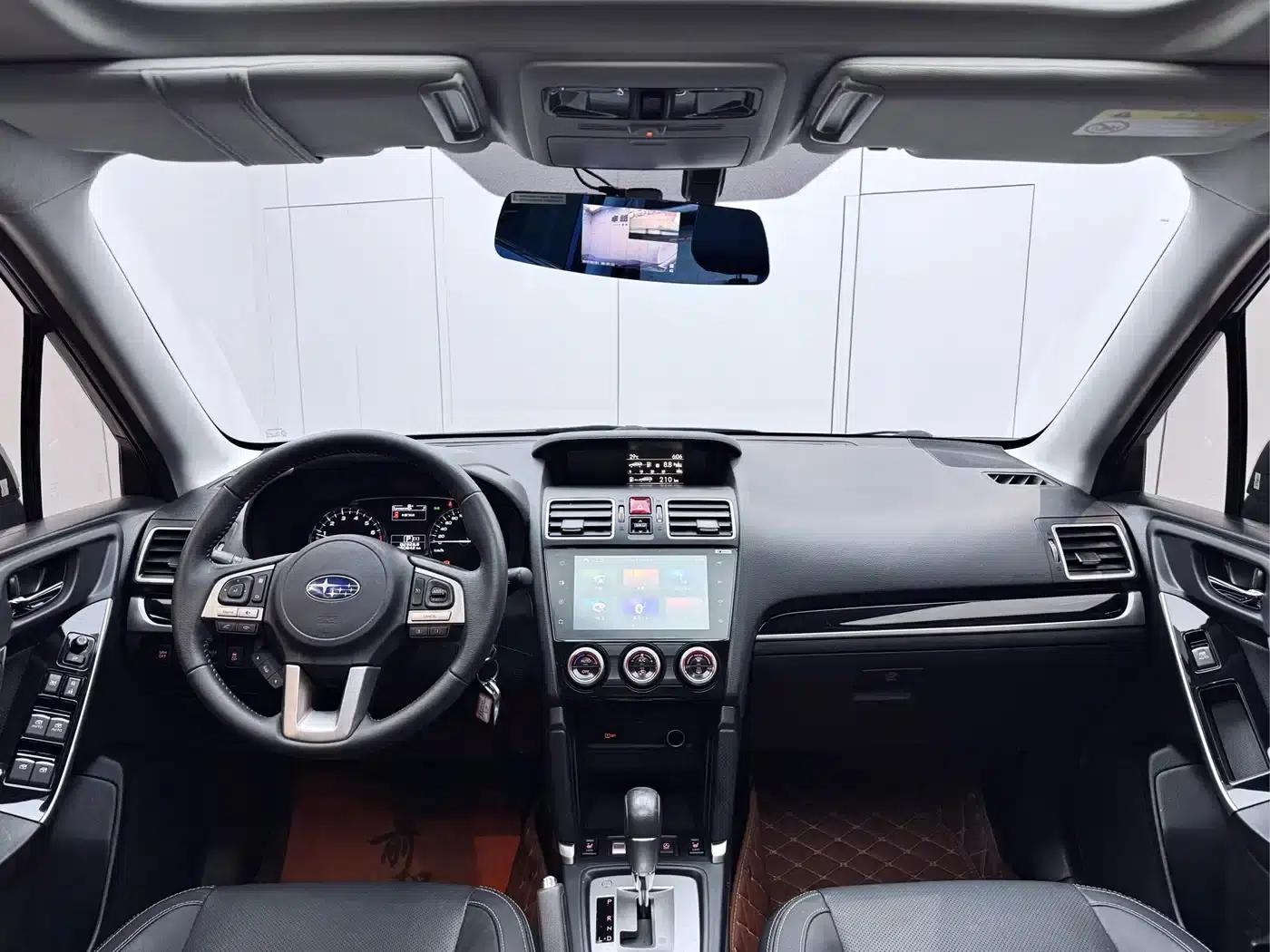 Forester 2018 2.0i Luxury Navigation Edition — миниатюра 17
