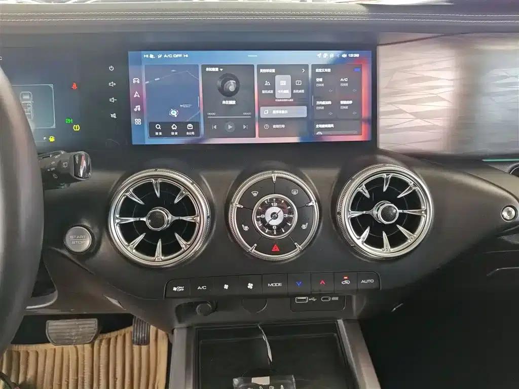 Tank 300 2023 Off-Road Edition 2.0T Conqueror — миниатюра 5