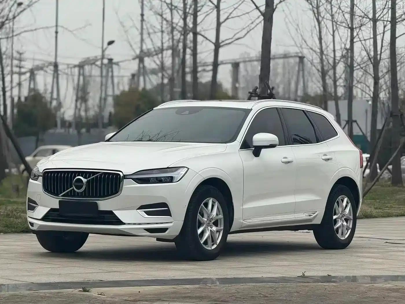 2021 Volvo XC60 T5 AWD Inscription Luxury Edition — миниатюра 1