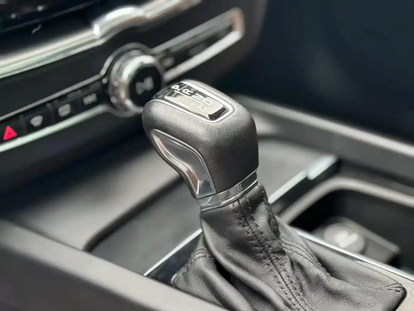 2021 Volvo XC60 T5 AWD Inscription Luxury Edition — миниатюра 12