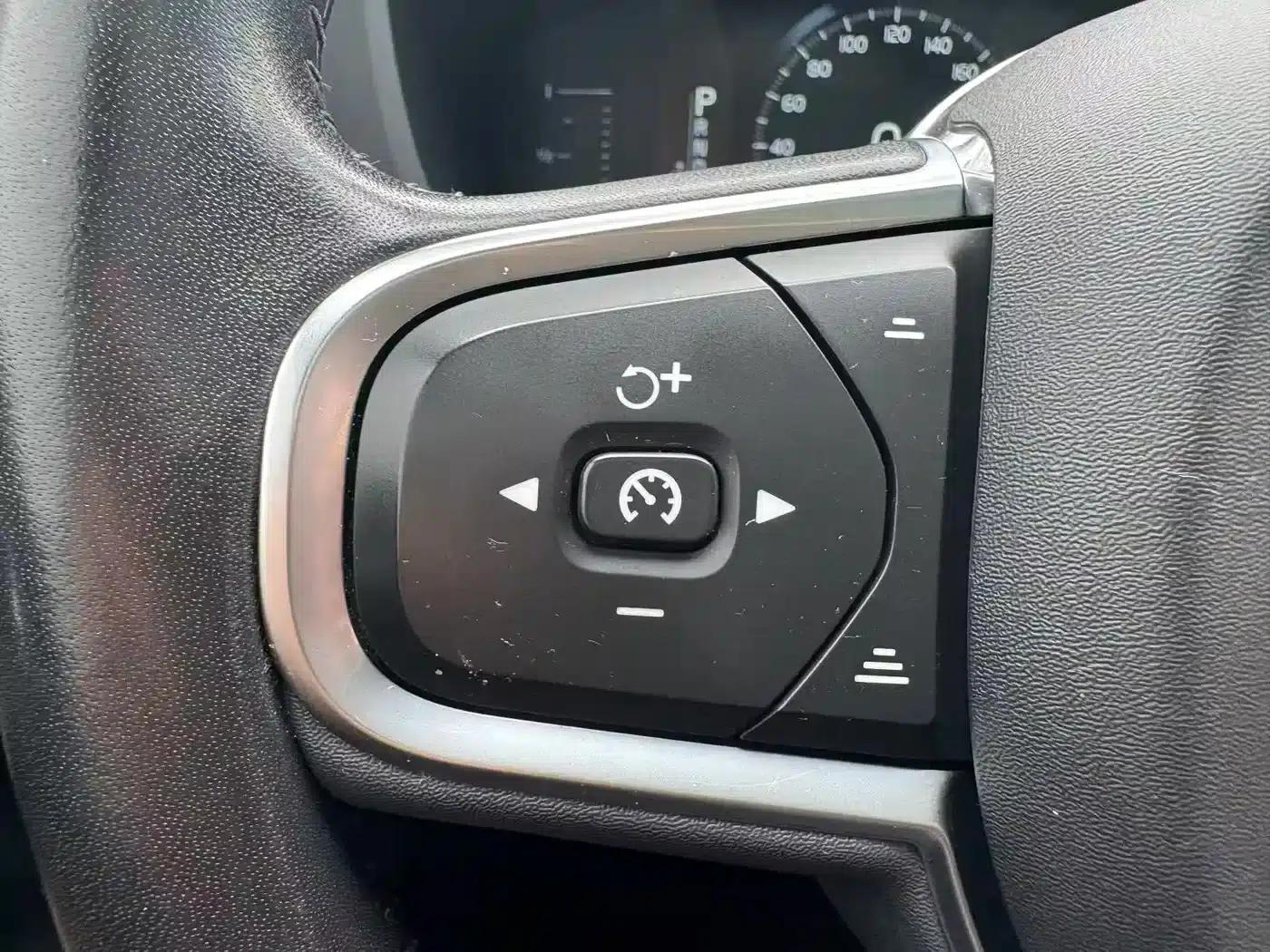 2021 Volvo XC60 T5 AWD Inscription Luxury Edition — миниатюра 33