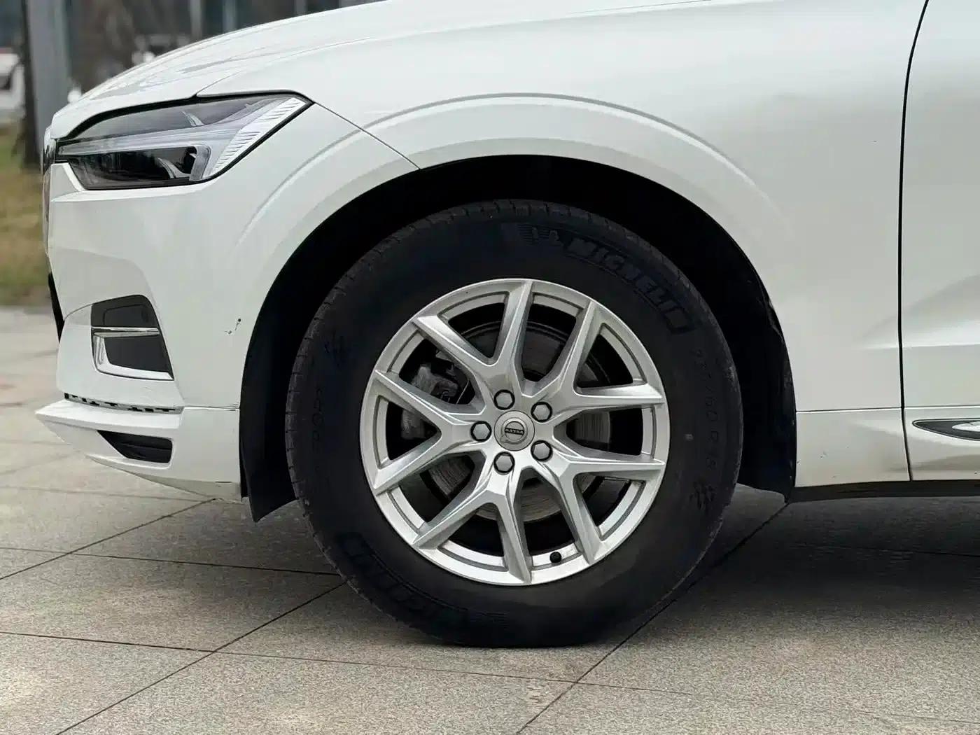 2021 Volvo XC60 T5 AWD Inscription Luxury Edition — миниатюра 9
