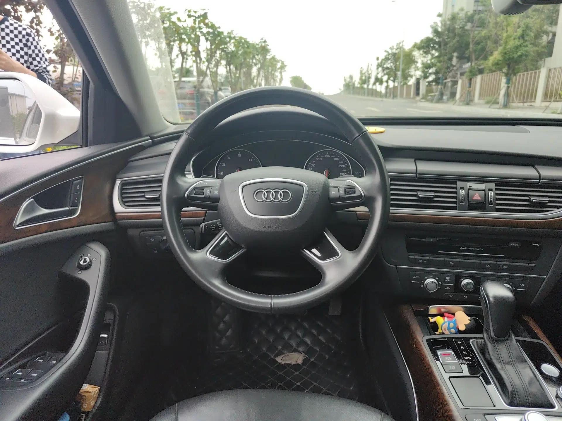 Audi A6L 2018 30th Anniversary Edition TFSI Trendy Model — миниатюра 9