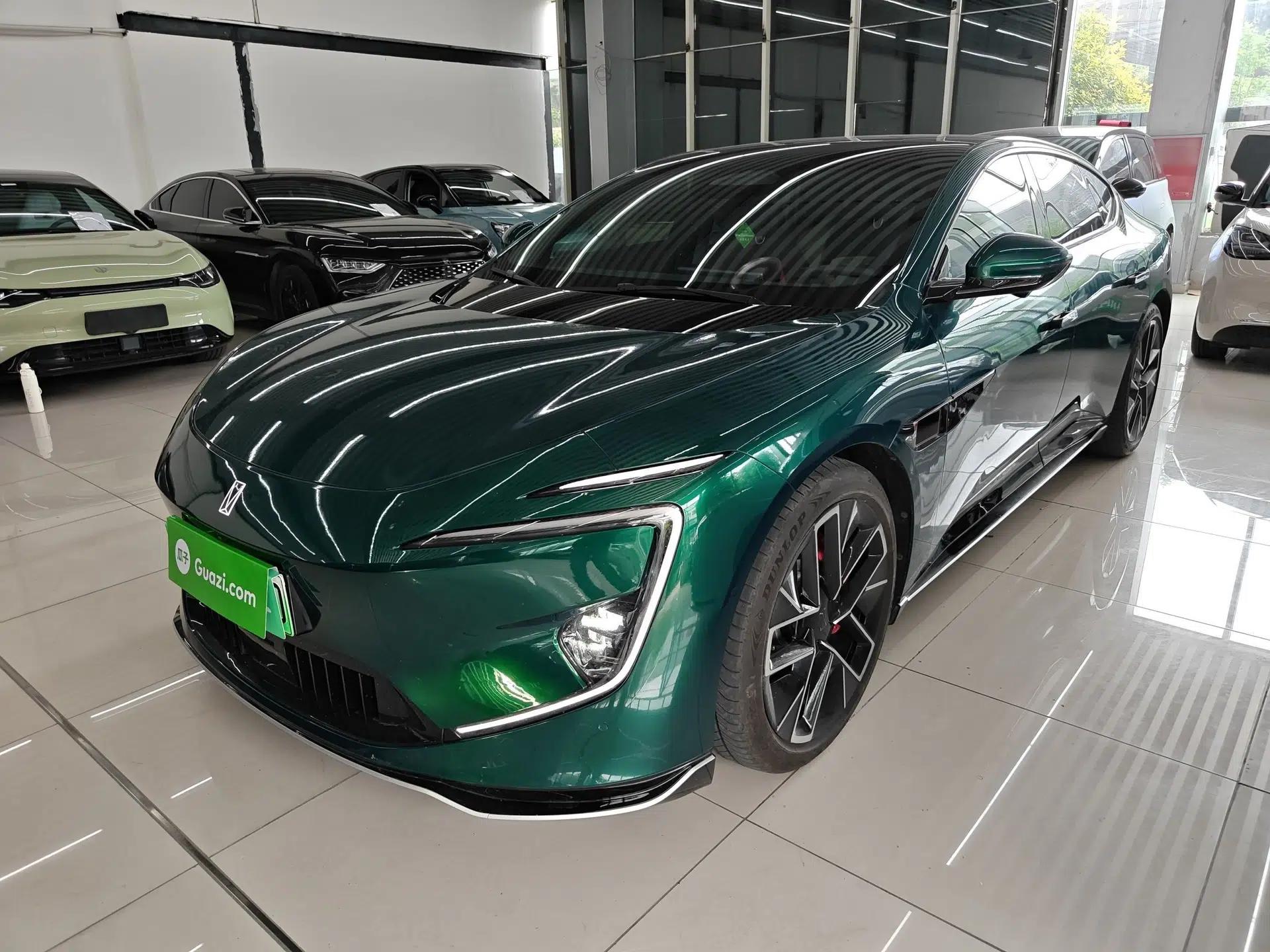 Avatr 12 2023 700 Three-Laser Rear-Wheel Drive Luxury Edition — миниатюра 1