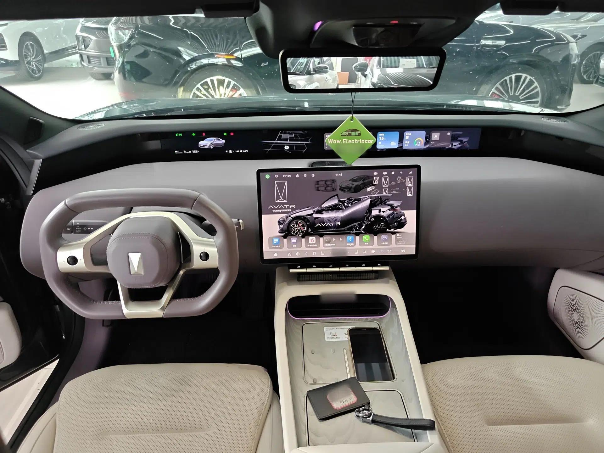 Avatr 12 2023 700 Three-Laser Rear-Wheel Drive Luxury Edition — миниатюра 13