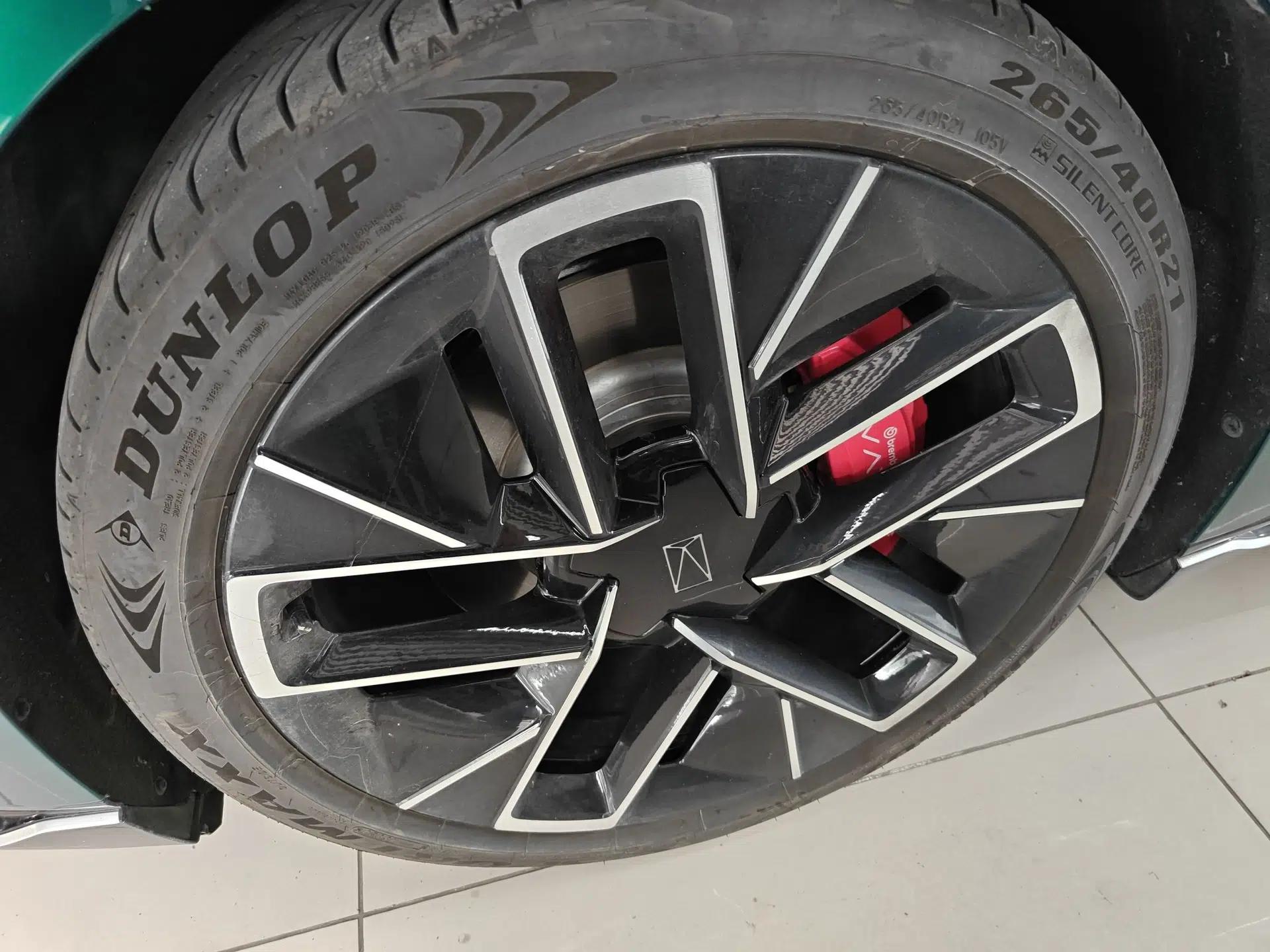Avatr 12 2023 700 Three-Laser Rear-Wheel Drive Luxury Edition — миниатюра 8