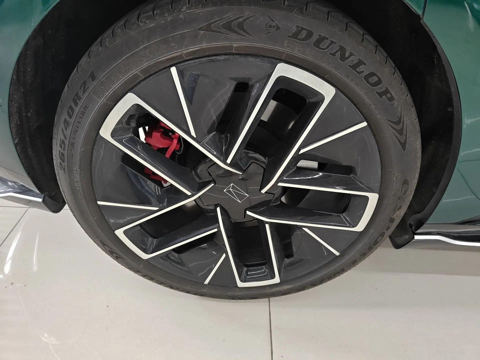 Avatr 12 2023 700 Three-Laser Rear-Wheel Drive Luxury Edition — миниатюра 10