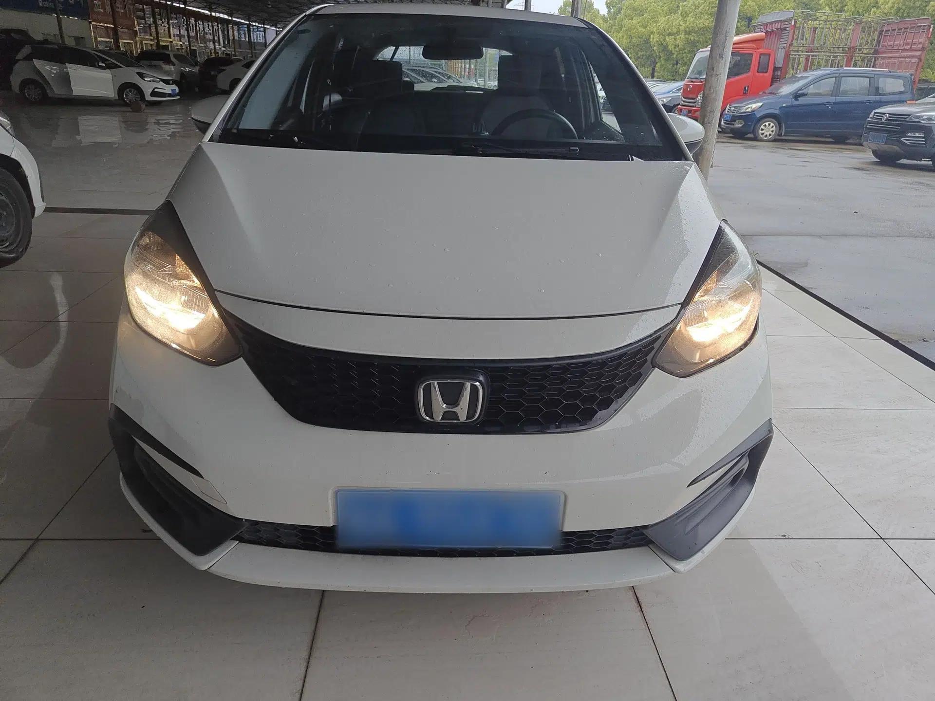 Honda Fit 2021 1.5L CVT Trend Edition — миниатюра 2
