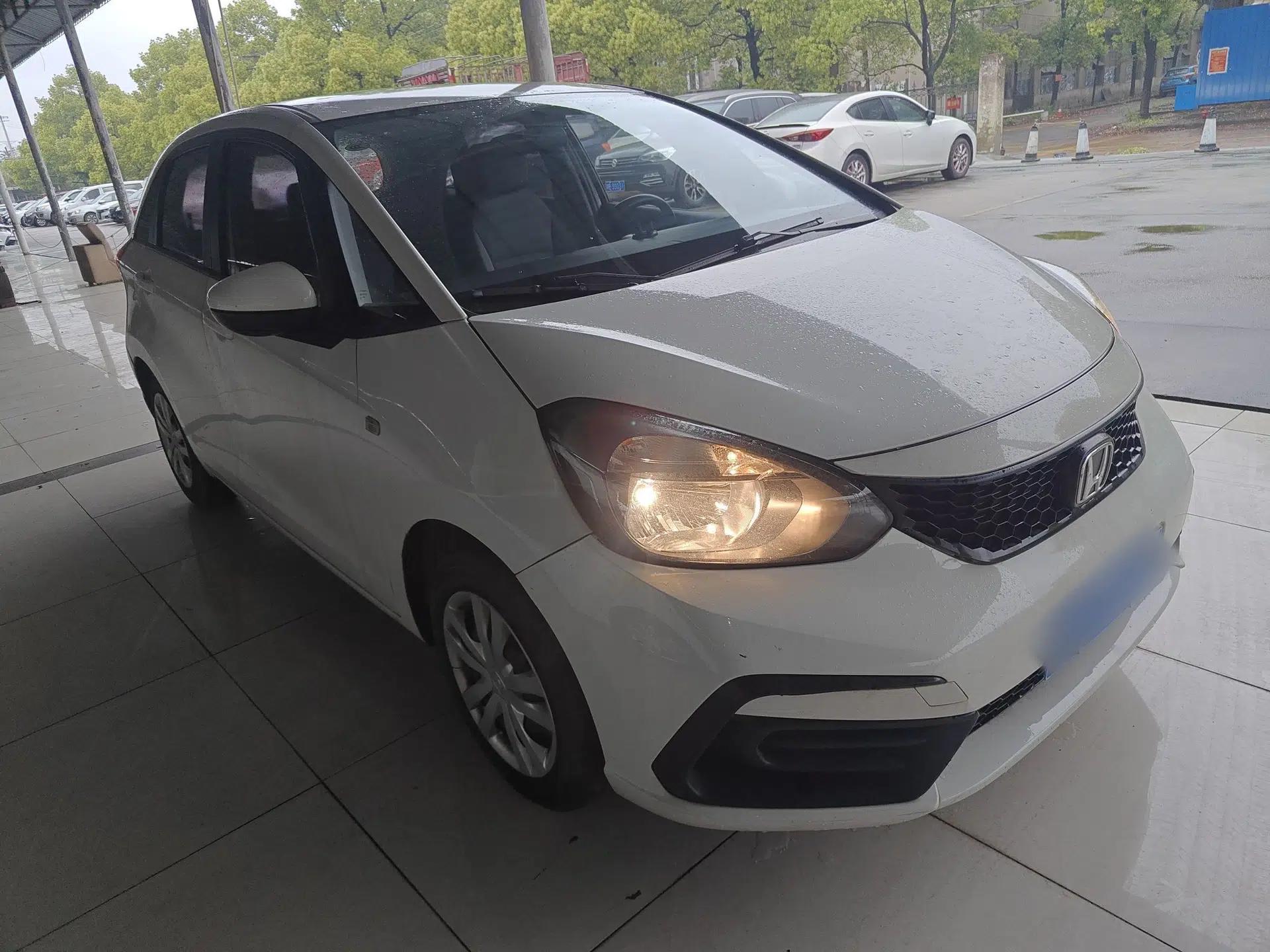 Honda Fit 2021 1.5L CVT Trend Edition — миниатюра 3