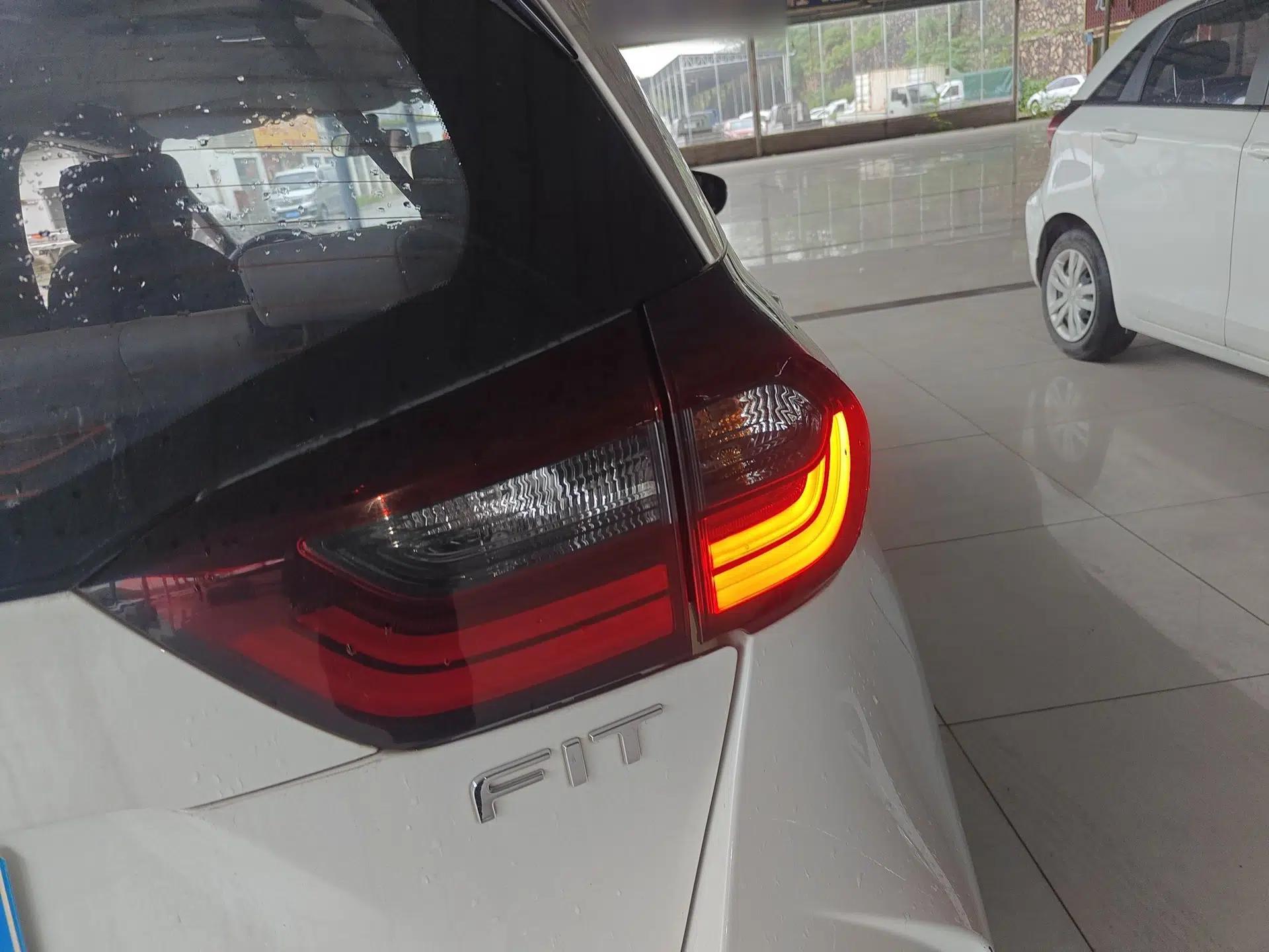 Honda Fit 2021 1.5L CVT Trend Edition — миниатюра 7