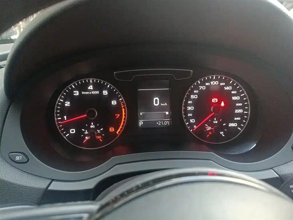 Audi Q3 2017 30 TFSI Fashion Edition — миниатюра 4