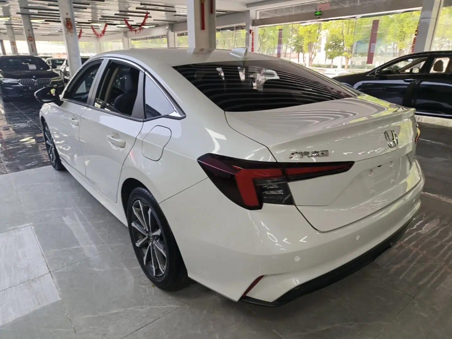 Honda Integra 2022 240TURBO CVT Luxury Edition — миниатюра 4