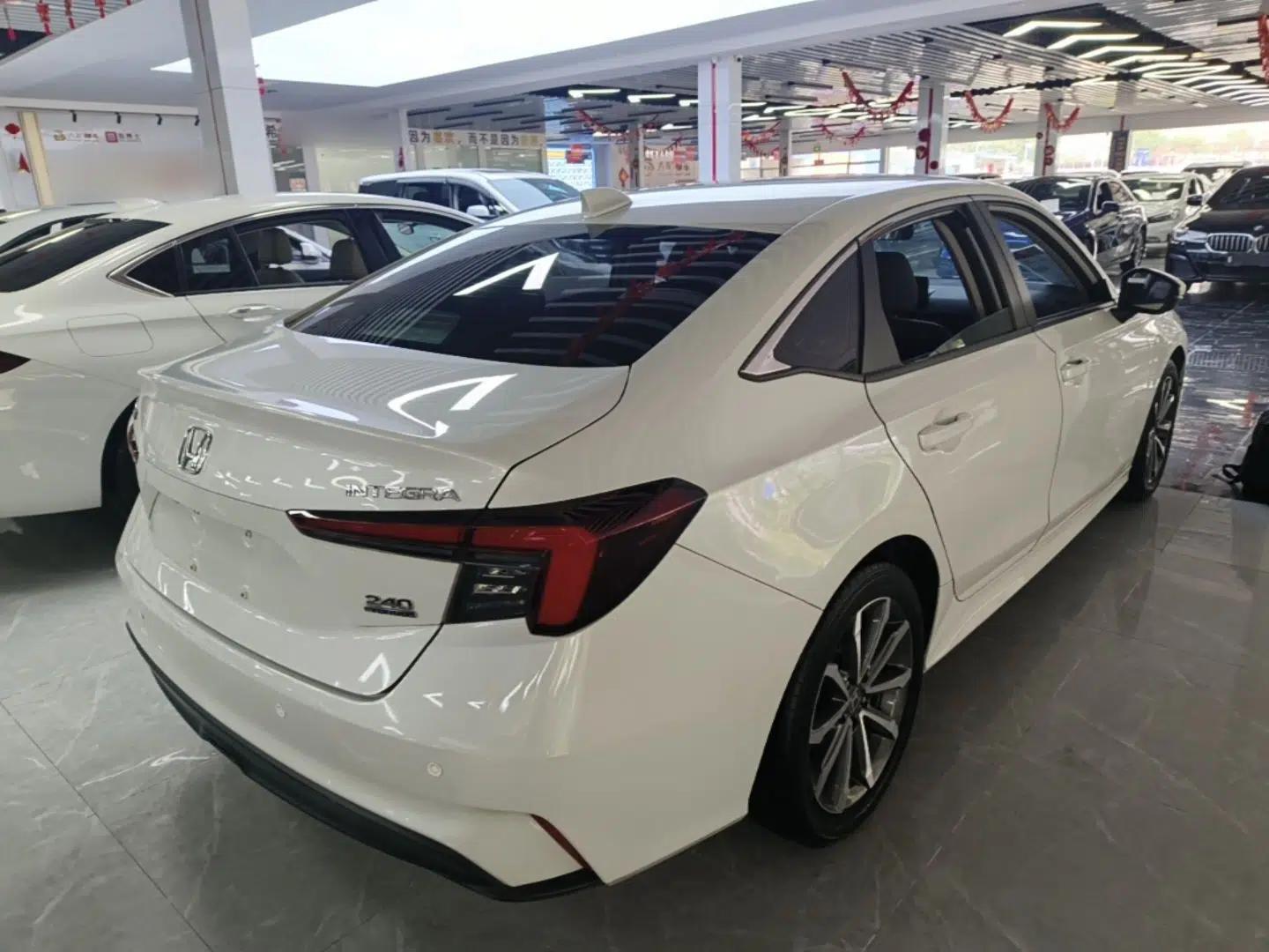 Honda Integra 2022 240TURBO CVT Luxury Edition — миниатюра 6