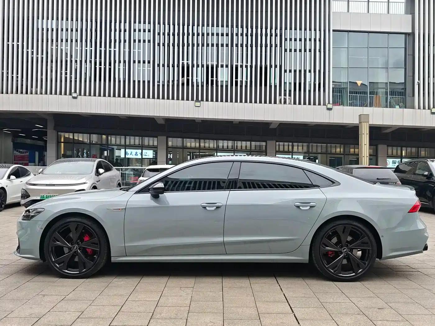2024 Audi A7L 45 TFSI quattro RS Package Racing Edition — миниатюра 3