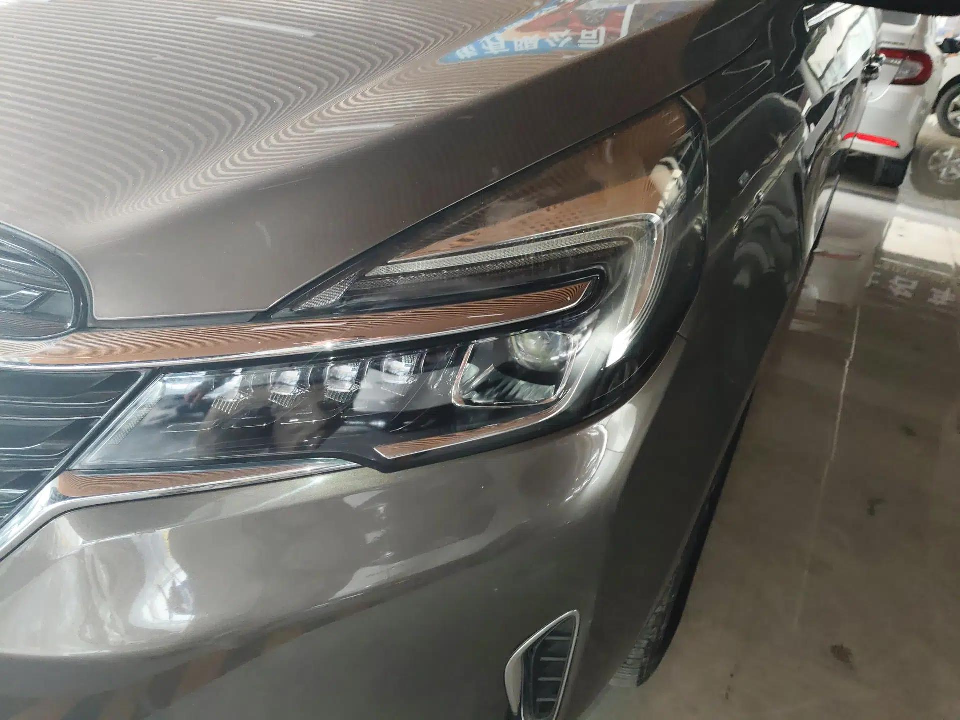 Buick GL8 2021 Land Cruiser Executive Class 652T Luxury Model — миниатюра 5