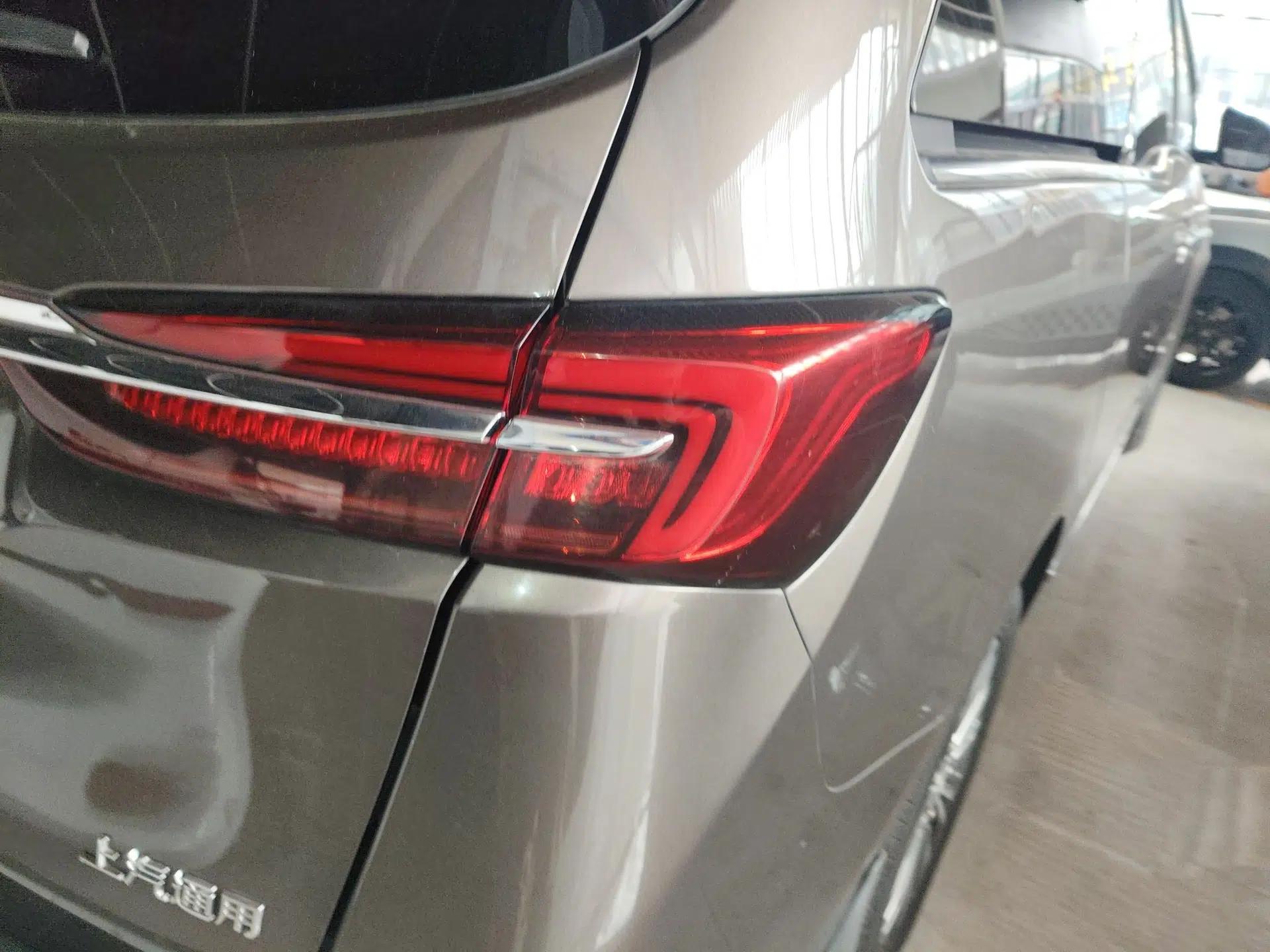 Buick GL8 2021 Land Cruiser Executive Class 652T Luxury Model — миниатюра 8
