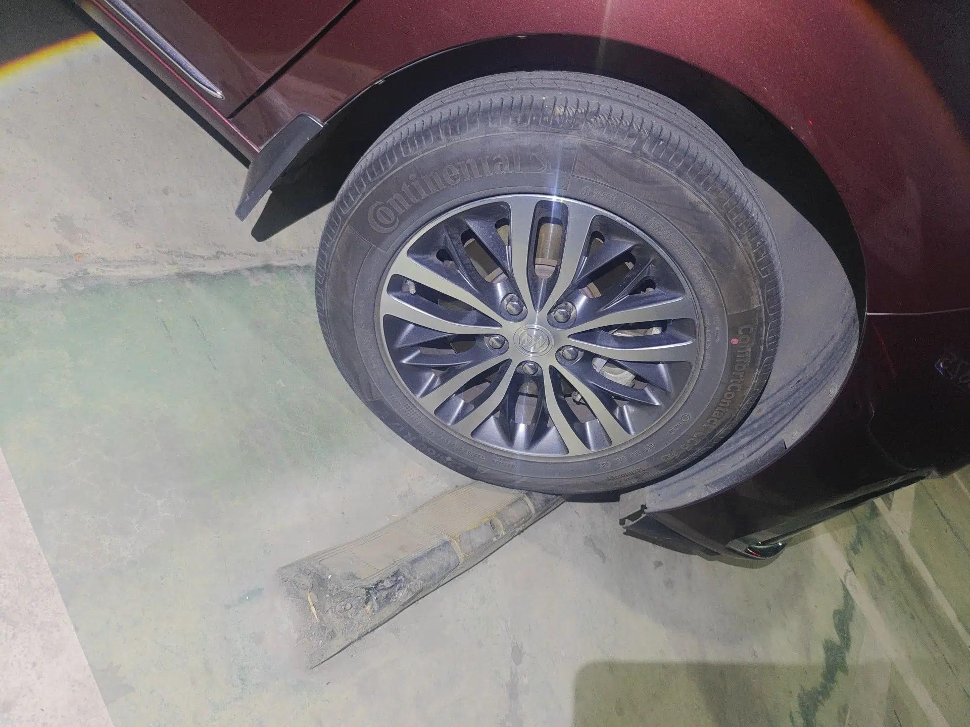 Buick GL8 2023 ES Lu Zun Comfort Model — миниатюра 8