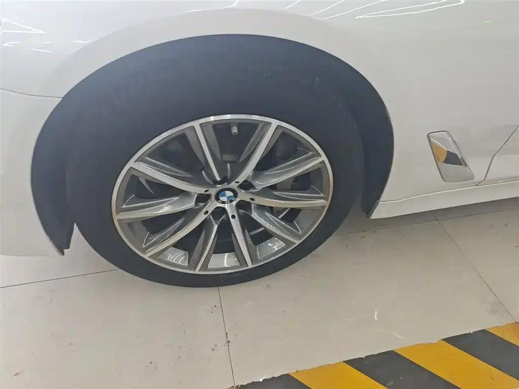 BMW 5 Series 2018 528Li Launch Special Edition — миниатюра 25