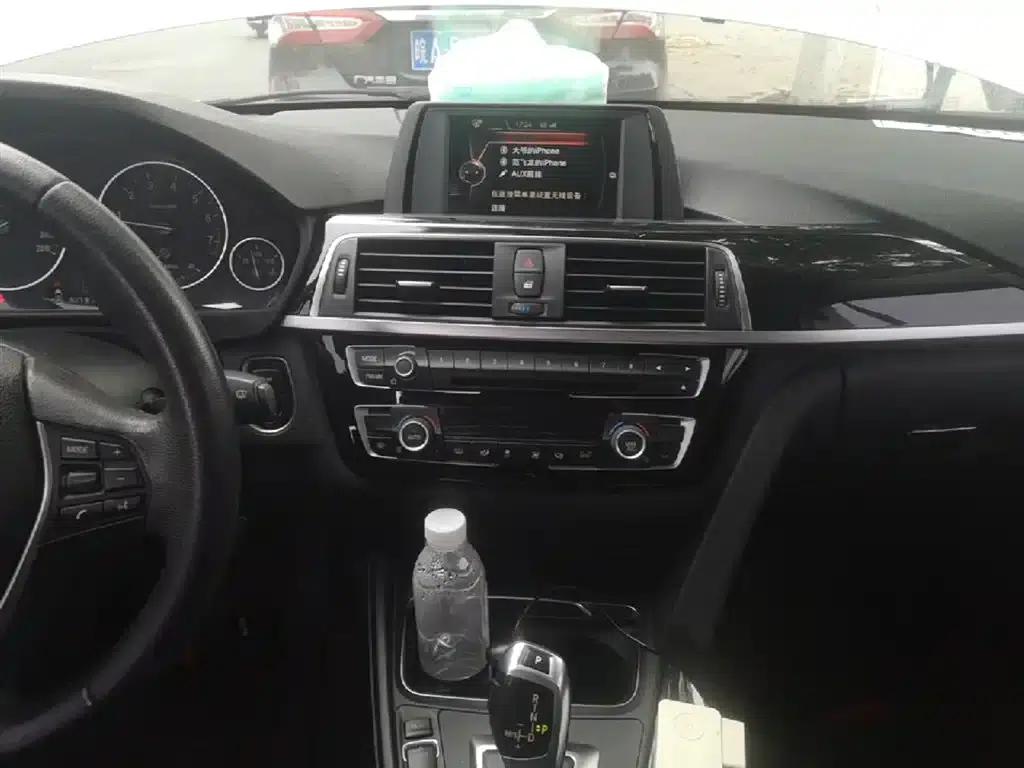 2017 BMW 3 Series 320Li Fashion Edition — миниатюра 9