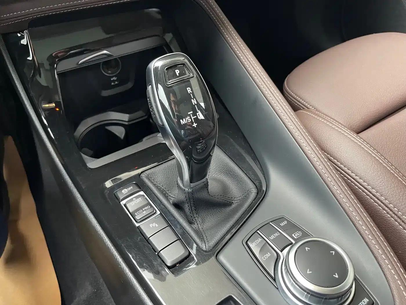 BMW X2 2023 sDrive25i M Sport Package — миниатюра 8