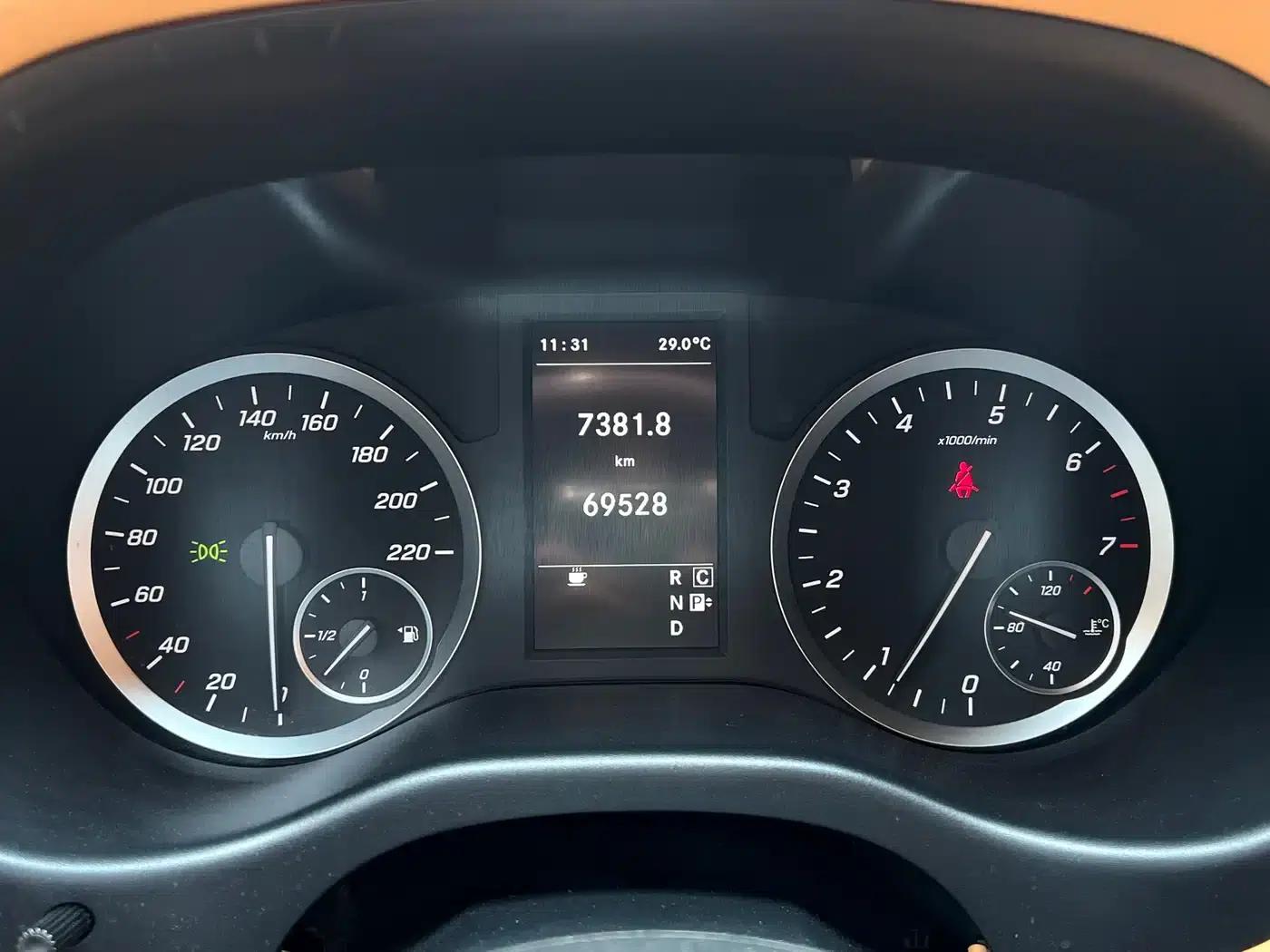 Vito 2020 2.0T Elite Edition 7-seater — миниатюра 4