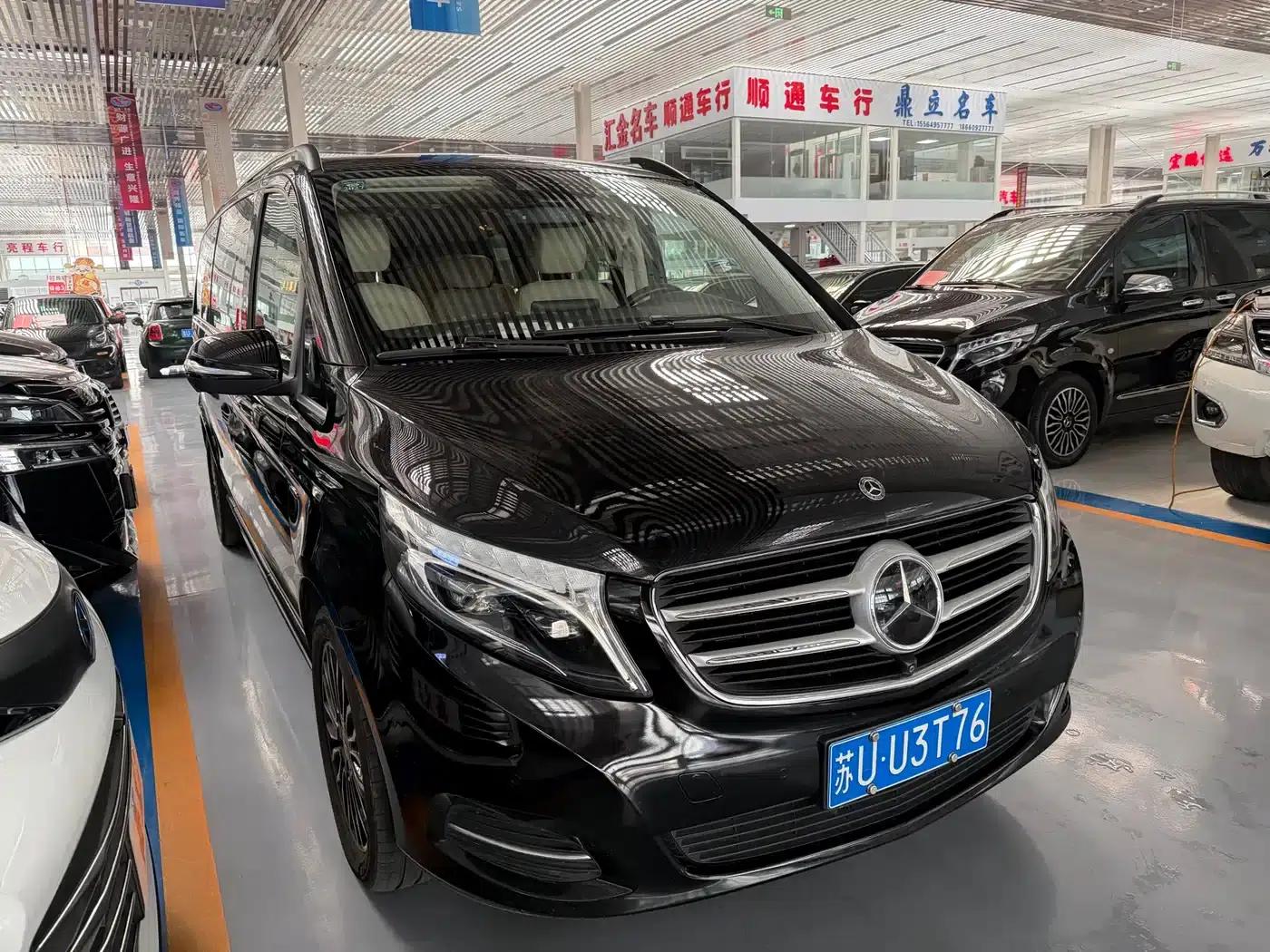 Mercedes-Benz V-Class 2018 V 260 L Premium Extended Edition (China VI Emission Standard) — миниатюра 3