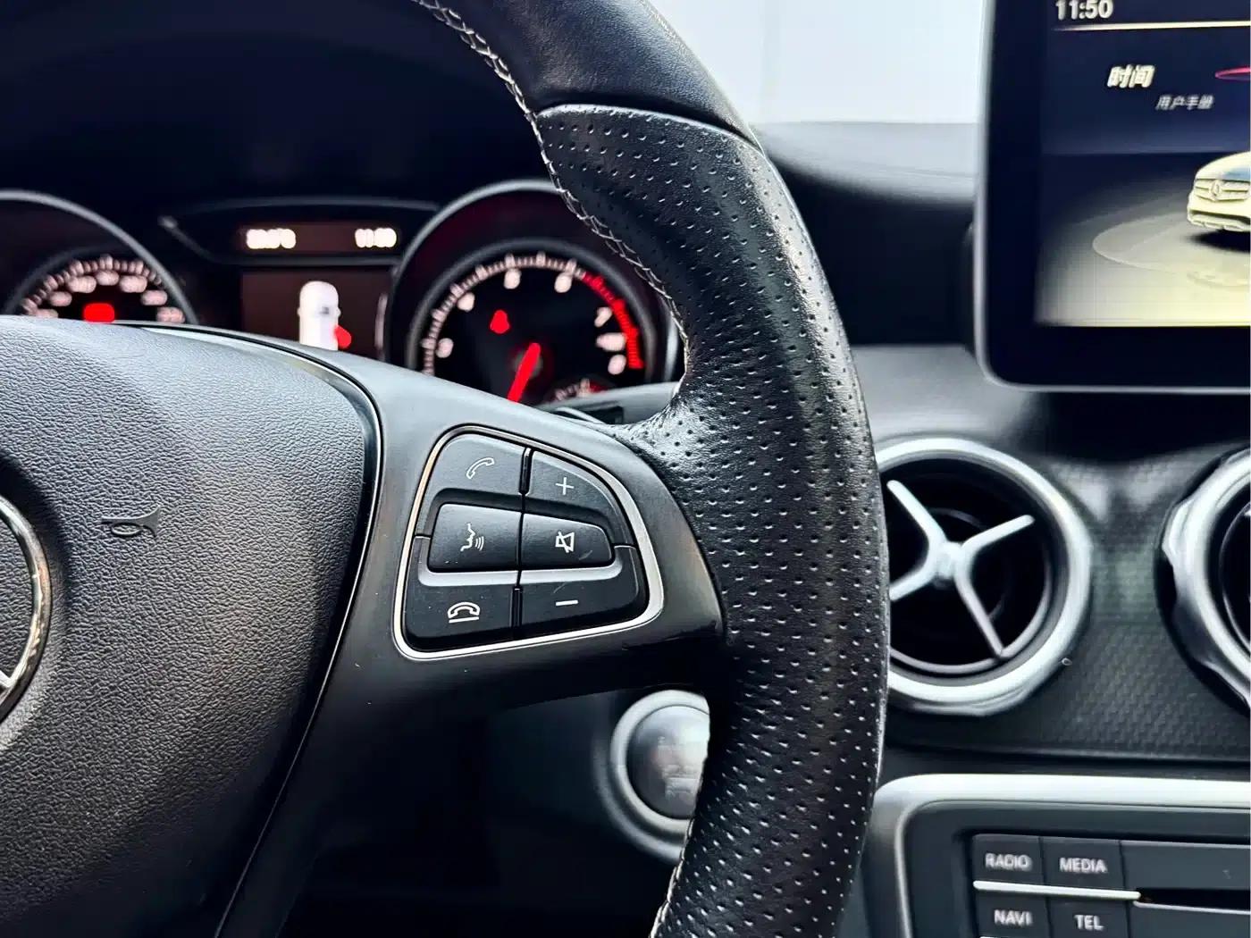 2017 Mercedes-Benz GLA 200 Fashion Edition — миниатюра 21